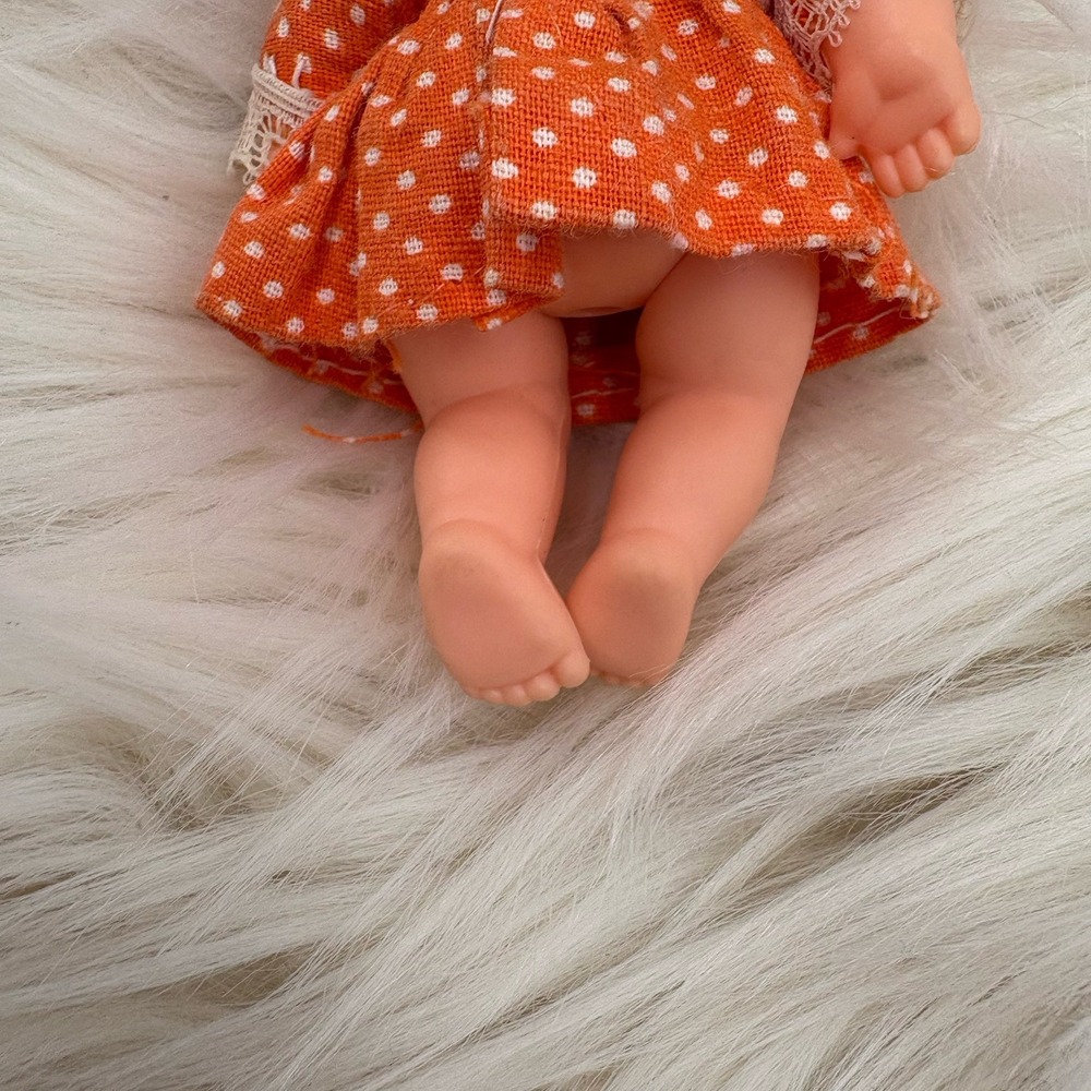 1980's‎ Vintage Strawberry Shortcake Mini Baby With Dress - Picture 5 of 6